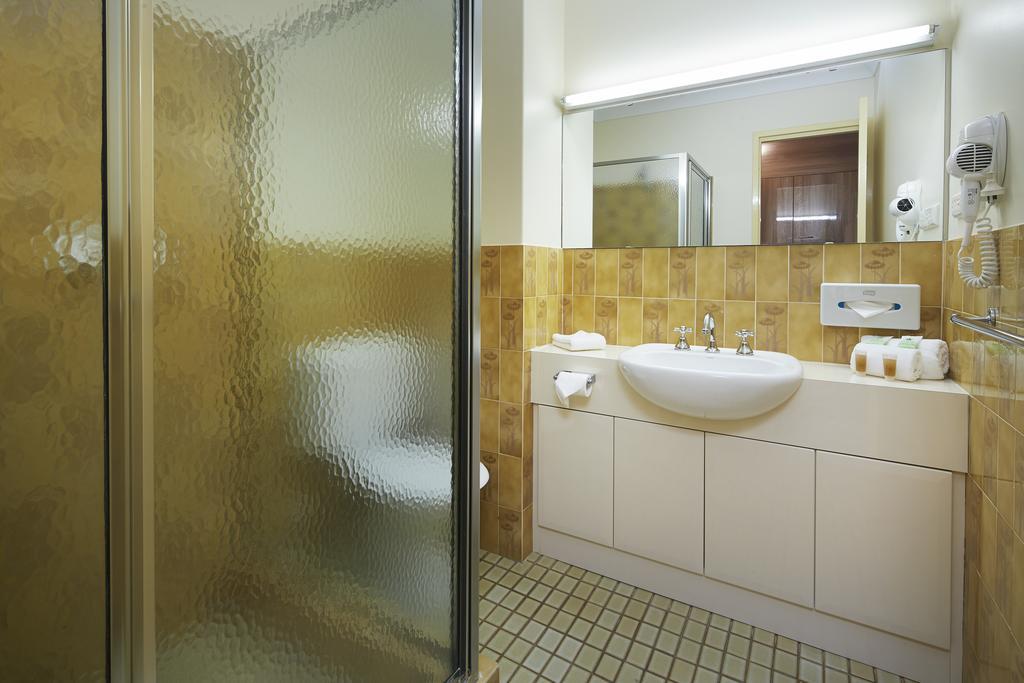 Windsor Lodge Perth Room photo